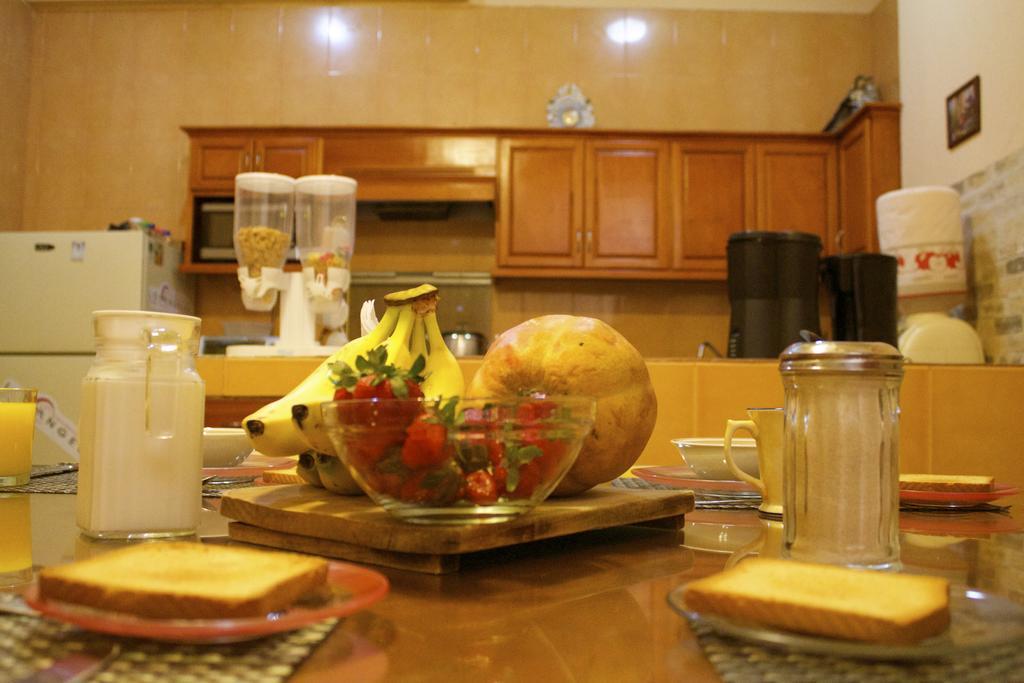 Residencia Los Angeles Bed & Breakfast Guadalajara Exterior photo