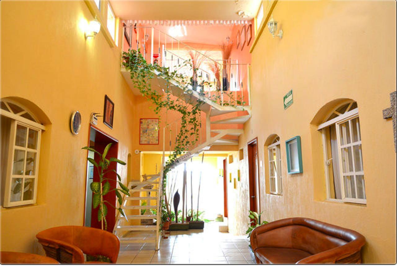 Residencia Los Angeles Bed & Breakfast Guadalajara Exterior photo